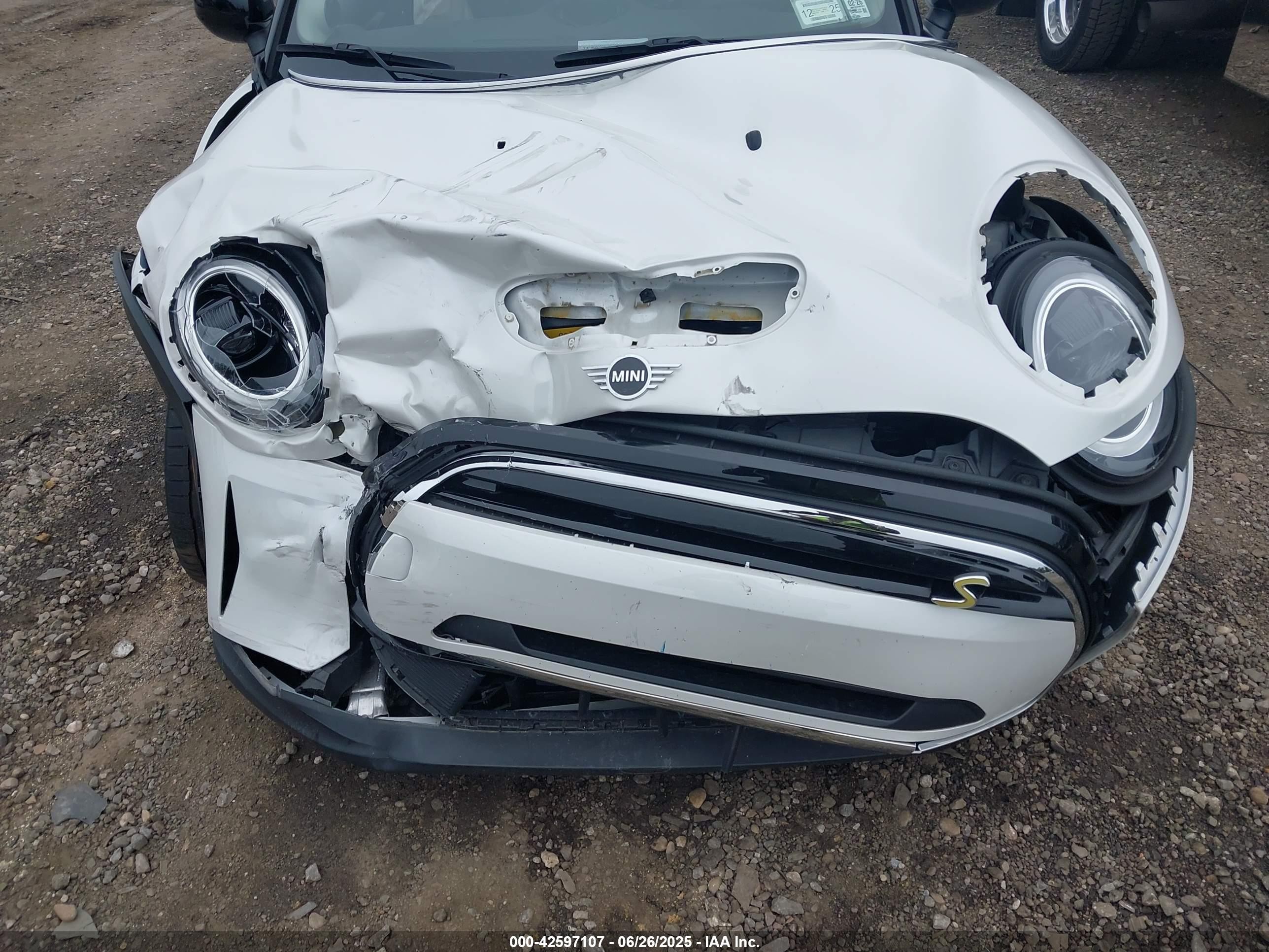 2024 Mini Se Hardtop Cooper White vin: WMW13DJ01R2V18747