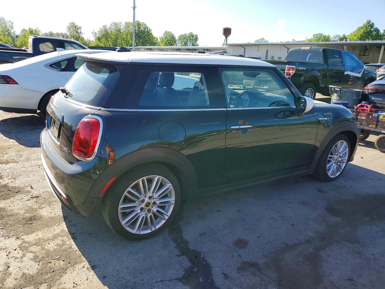2024 Mini Cooper Se Black vin: WMW13DJ0XR2U65126