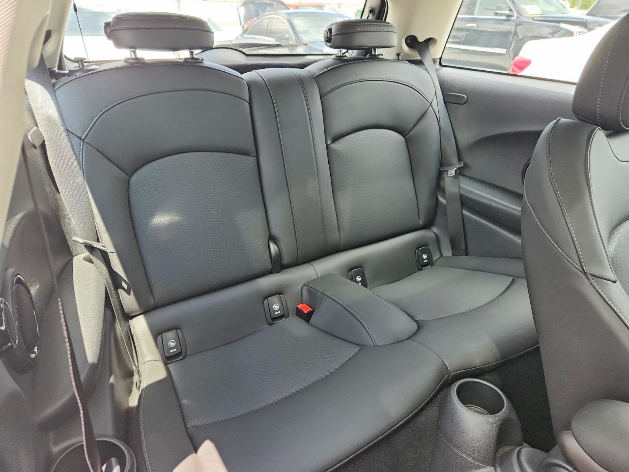2024 Mini Cooper Se Silver vin: WMW13DJ0XR2V19217