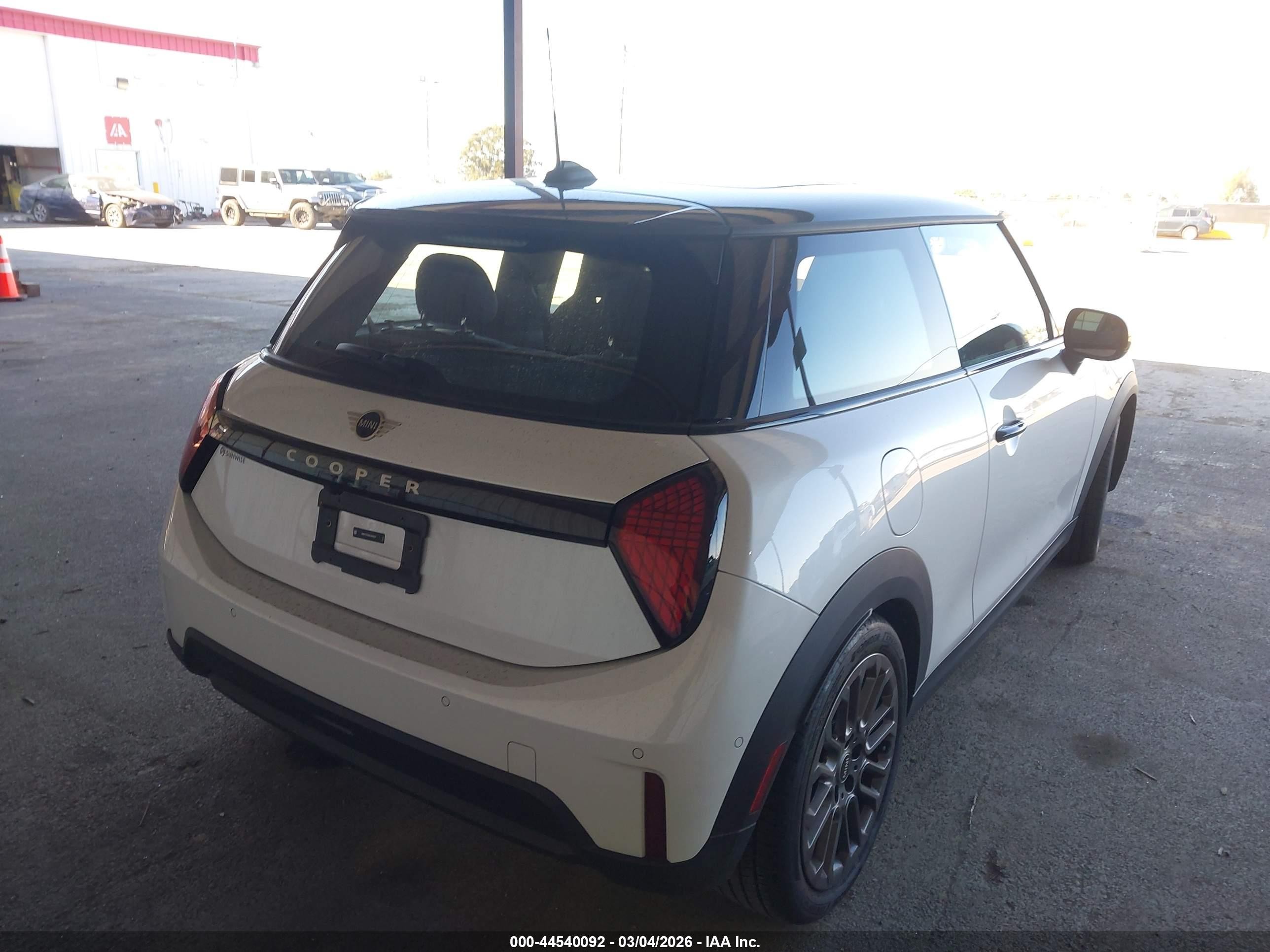 2025 Mini Hardtop Cooper White vin: WMW13GD08S2W46227