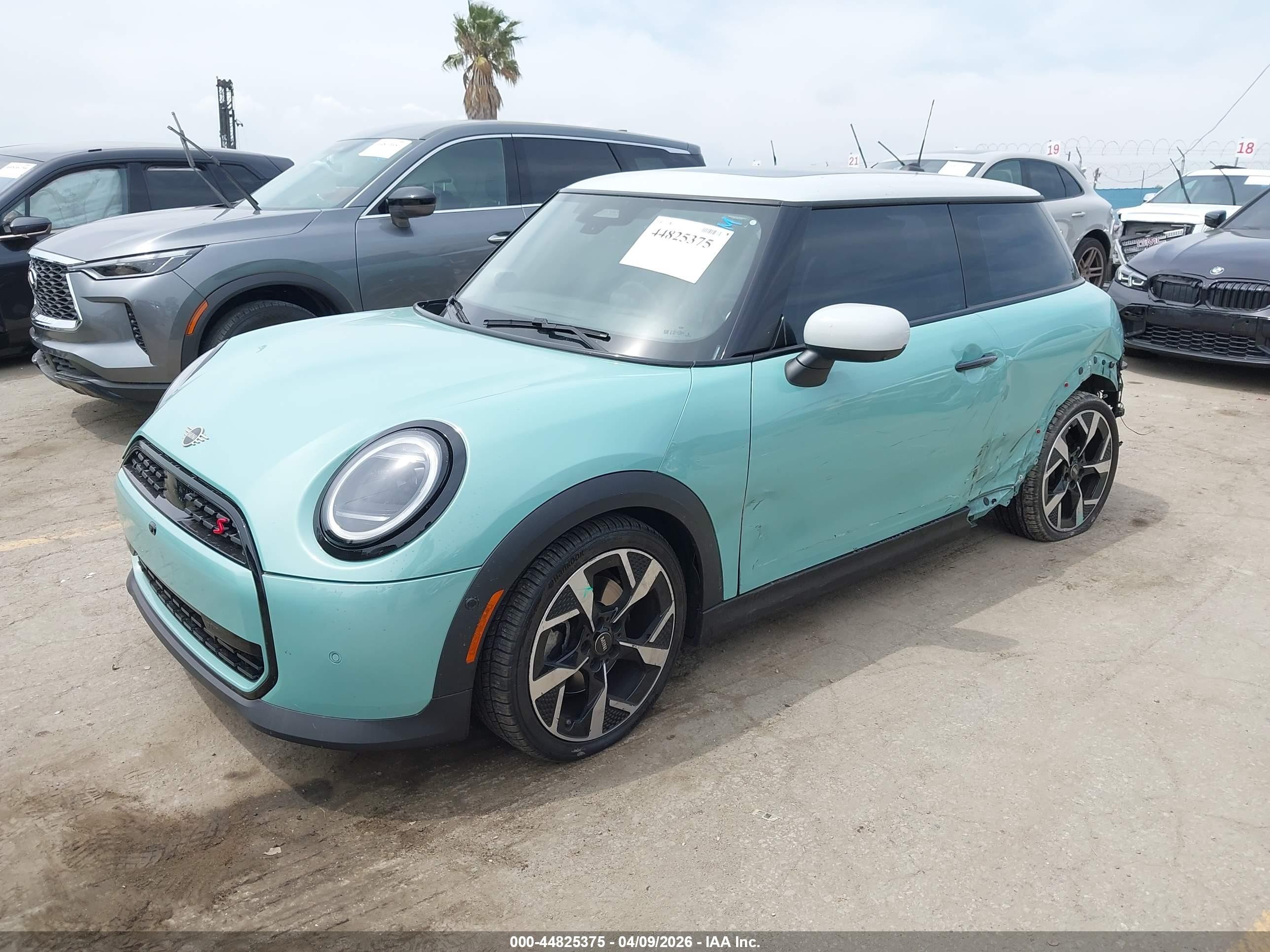 2025 Mini Hardtop Cooper S Green vin: WMW23GD01S2W96066