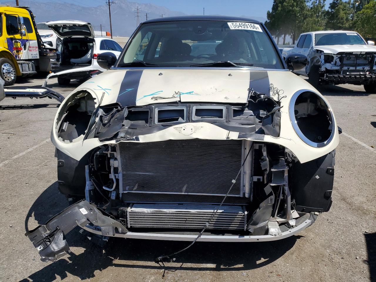 2022 Mini Cooper Beige vin: WMW33DH01N2R06070
