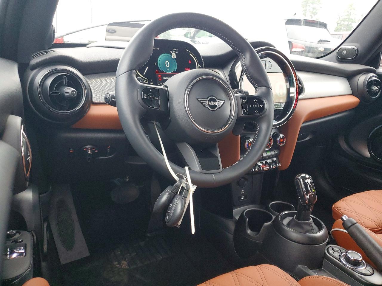 2024 Mini Cooper S White vin: WMW53DH02R2V71142