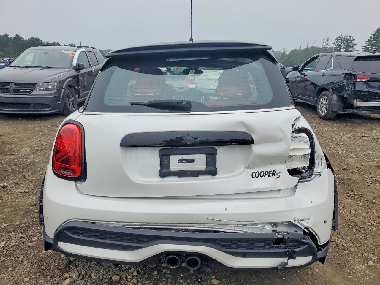 2024 Mini Cooper S White vin: WMW53DH02R2V71142