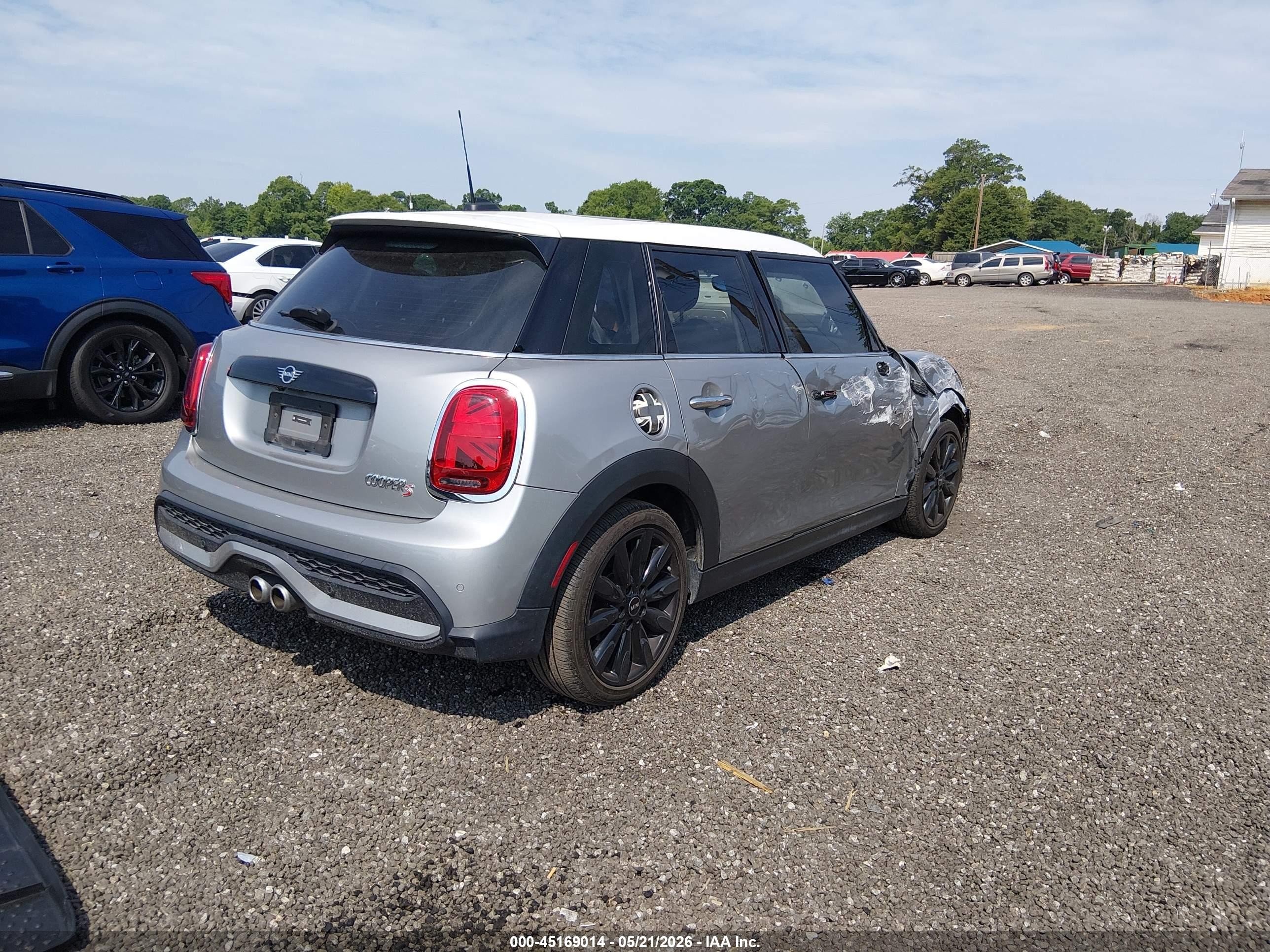 2024 Mini Hardtop Cooper S Silver vin: WMW53DK02R2V54074