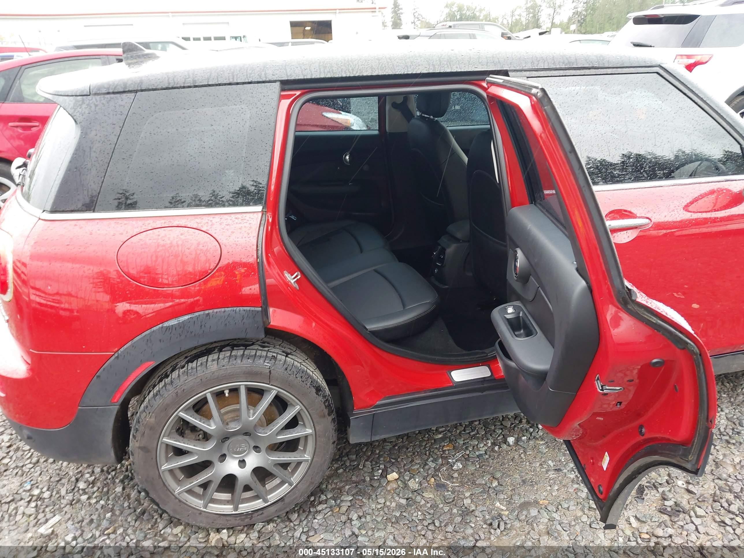 2016 Mini Clubman Cooper Red vin: WMWLN5C50G2E06765