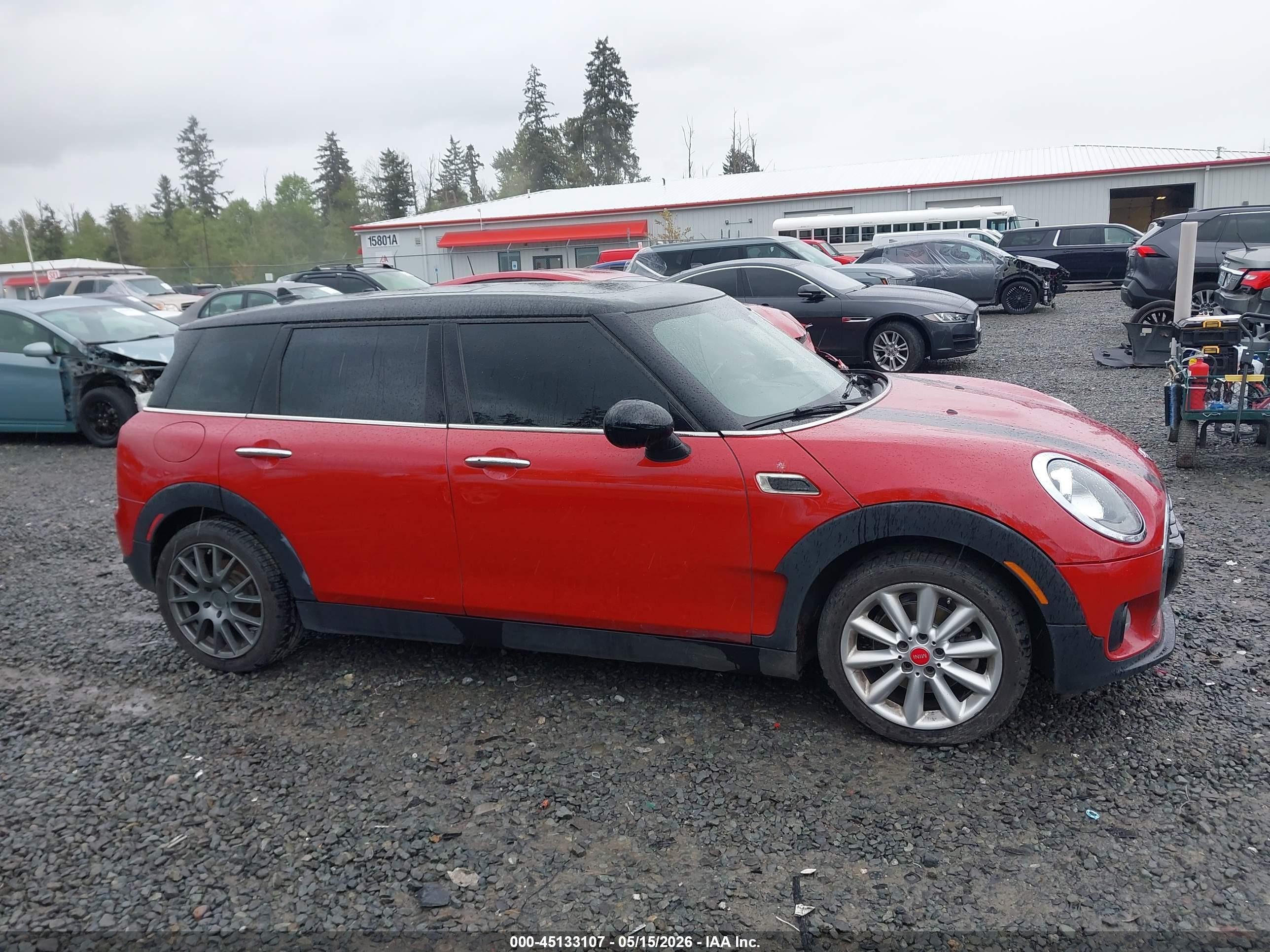 2016 Mini Clubman Cooper Red vin: WMWLN5C50G2E06765