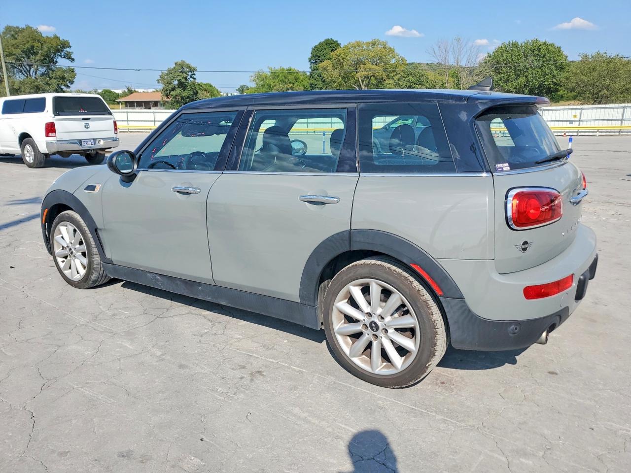 2019 Mini Cooper Clubman Gray vin: WMWLN5C51K2E34809