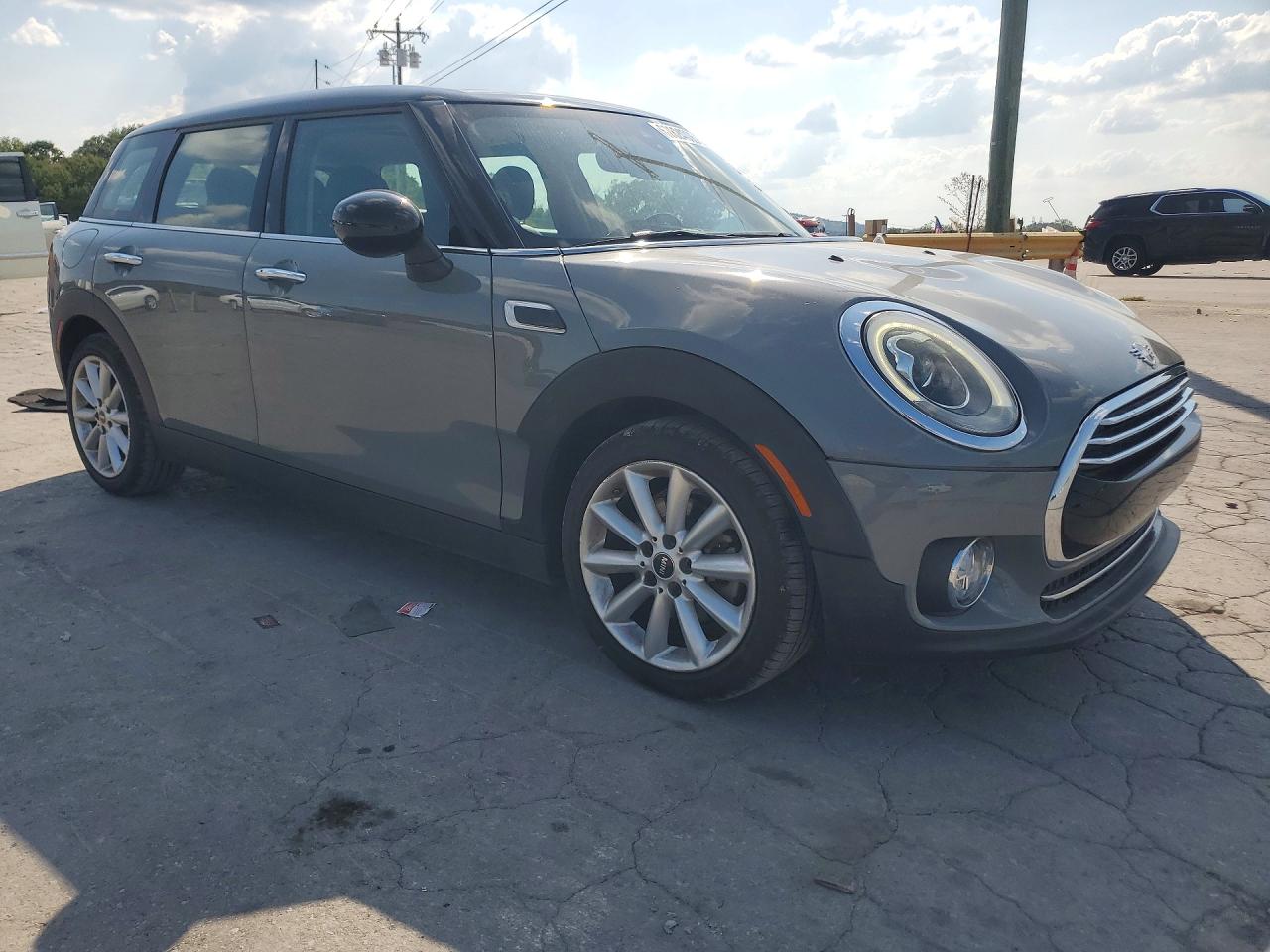 2019 Mini Cooper Clubman Gray vin: WMWLN5C51K2E34809