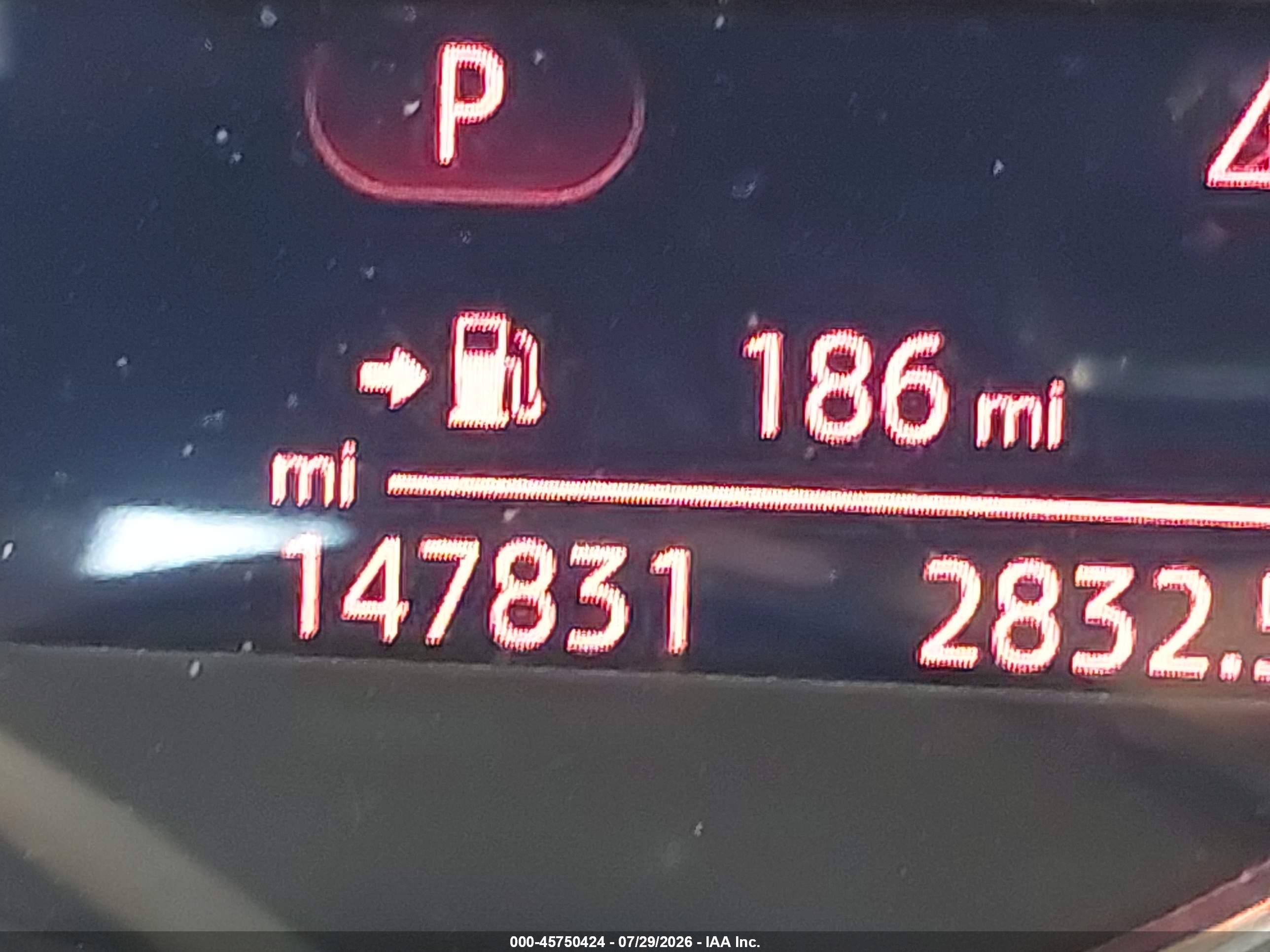 2016 Mini Clubman Cooper Maroon vin: WMWLN5C57G2E29590