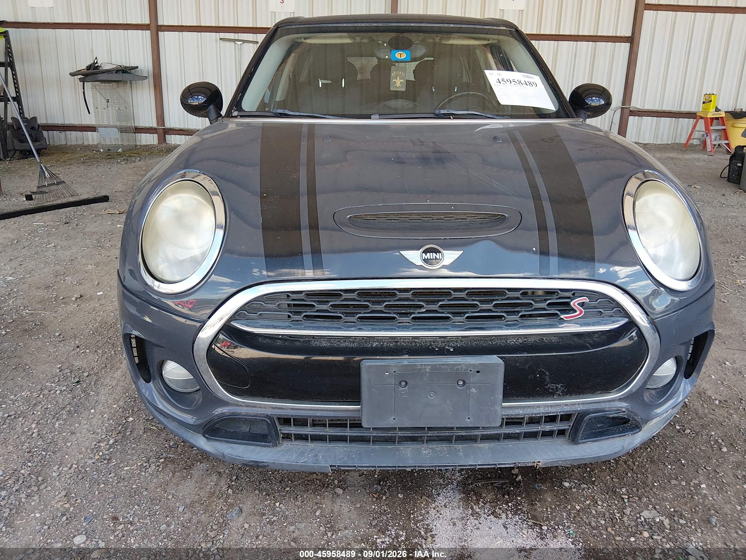 2016 Mini Clubman Cooper S Gray vin: WMWLN9C54G2E16092