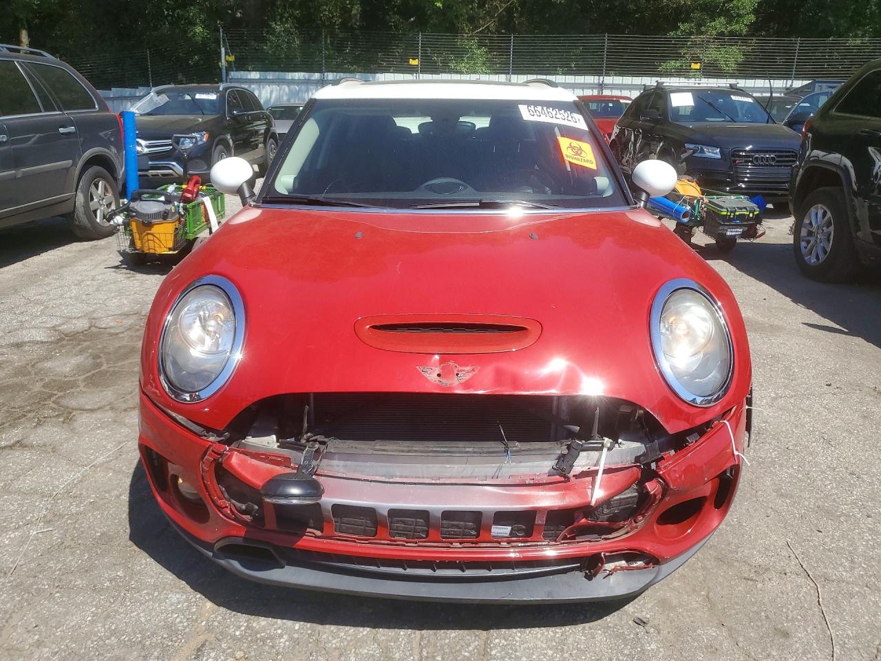2016 Mini Cooper S Clubman Red vin: WMWLN9C57G2E47756