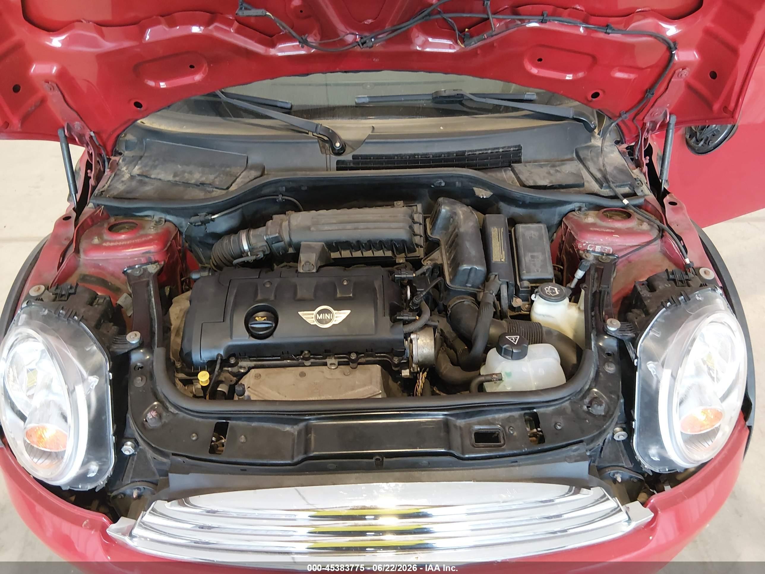 2007 Mini Cooper   Red vin: WMWMF33537TT58854