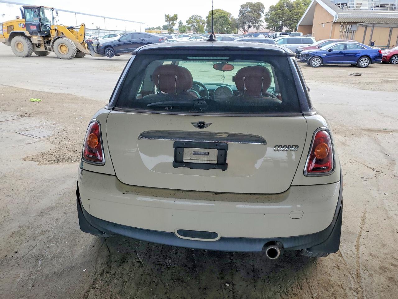 2008 Mini Cooper Cream vin: WMWMF33538TT64767