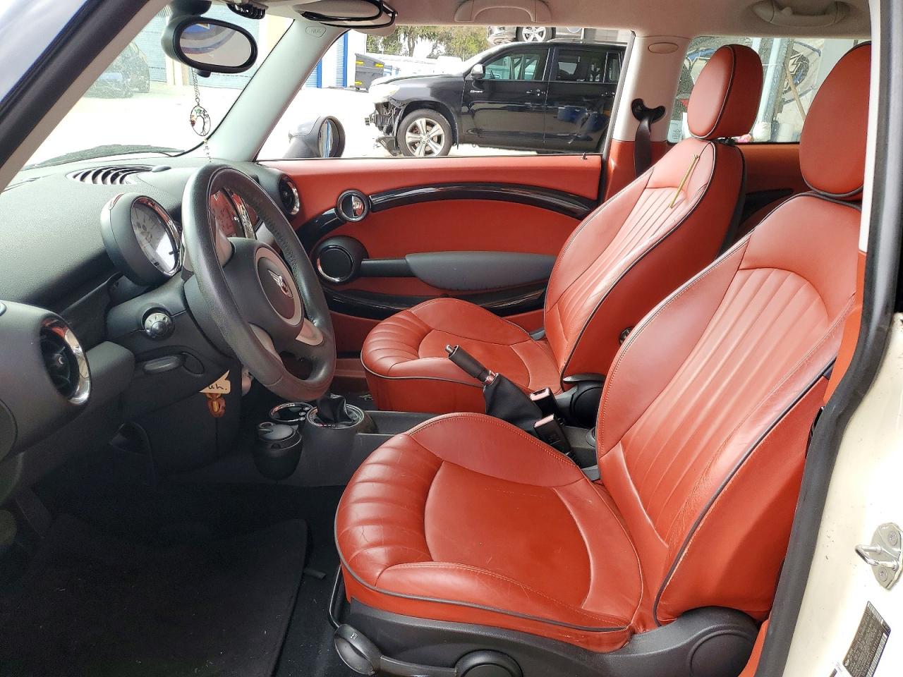 2008 Mini Cooper Cream vin: WMWMF33538TT64767
