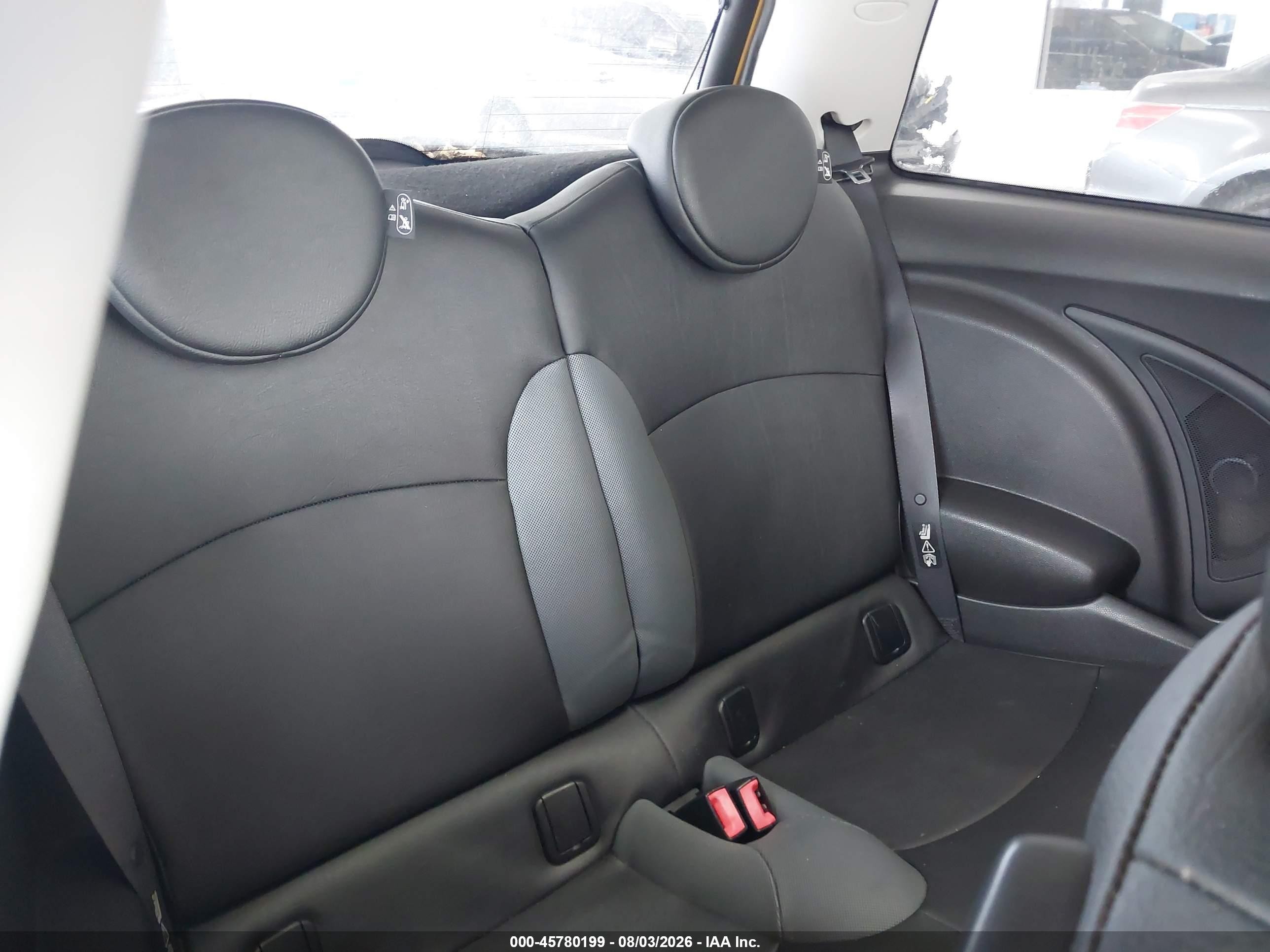 2009 Mini Cooper   Yellow vin: WMWMF33539TW73673