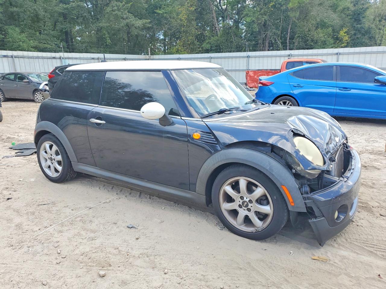 2007 Mini Cooper Black vin: WMWMF33547TU62706