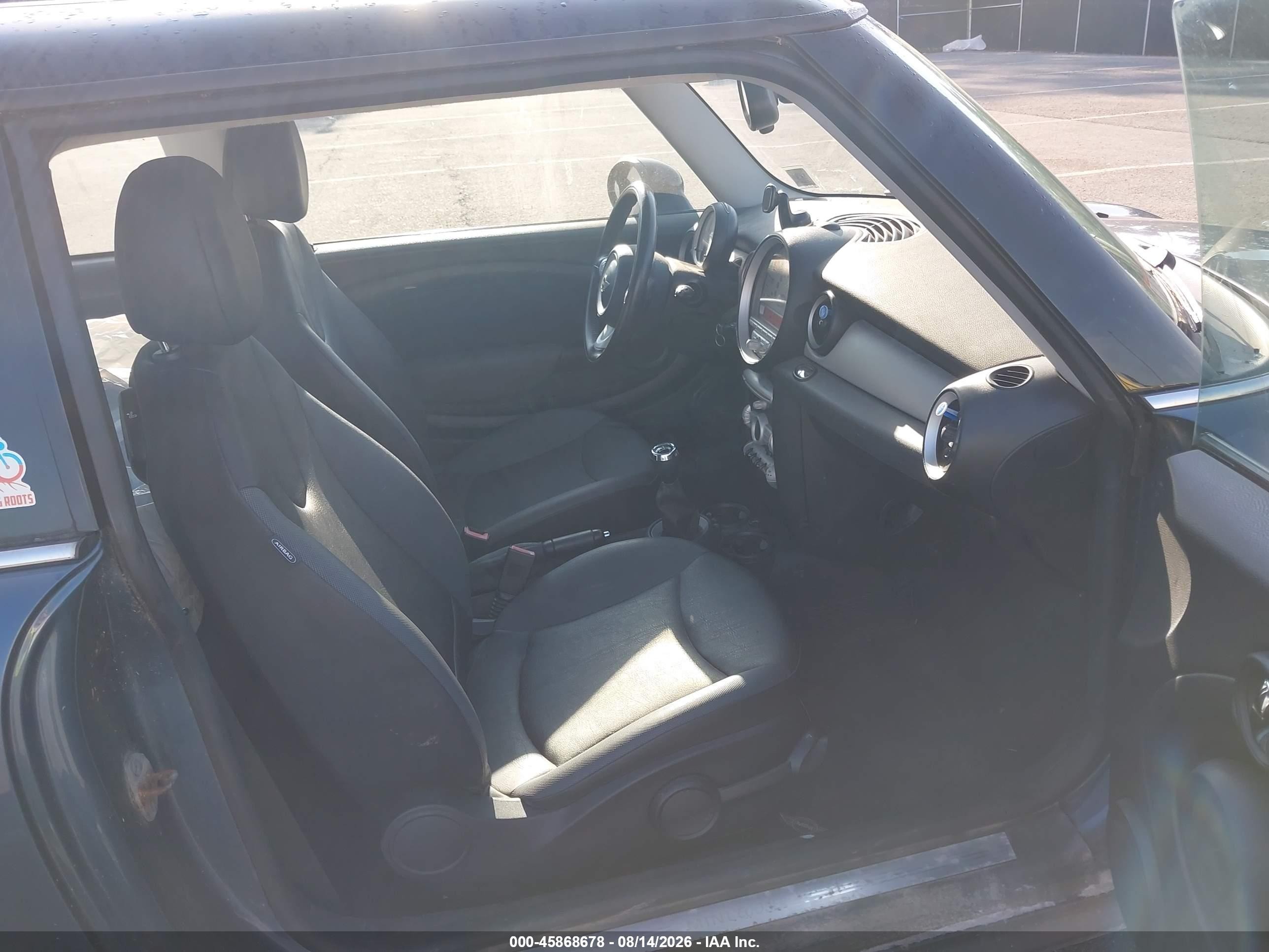 2009 Mini Cooper   Синий vin: WMWMF33549TU75572