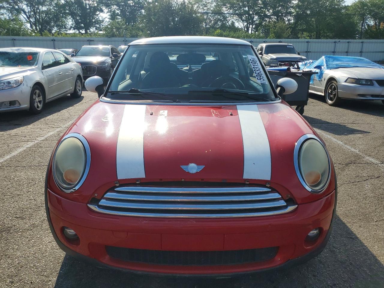 2007 Mini Cooper Red vin: WMWMF33557TT51758