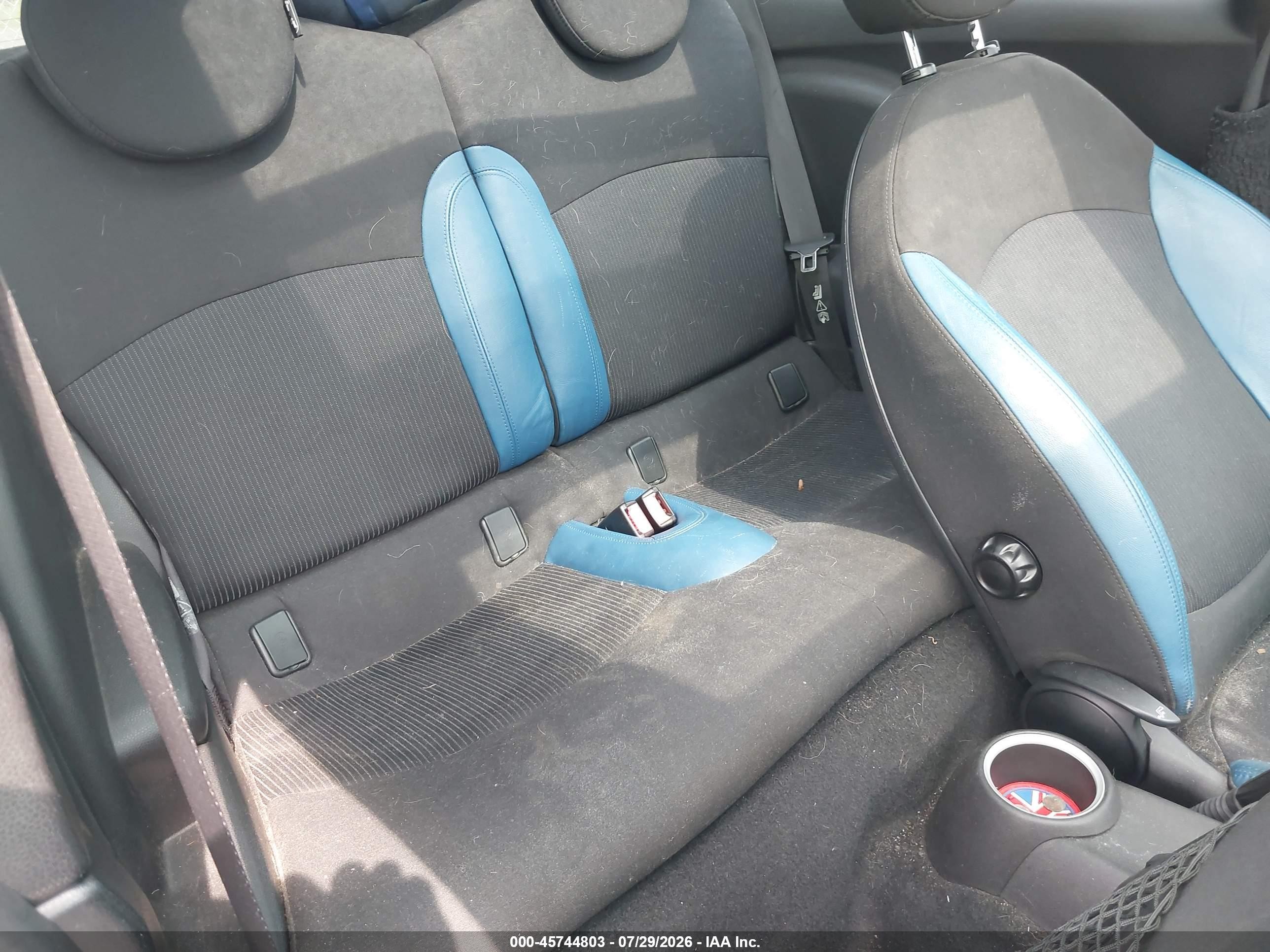 2007 Mini Cooper   Blue vin: WMWMF33557TU60186