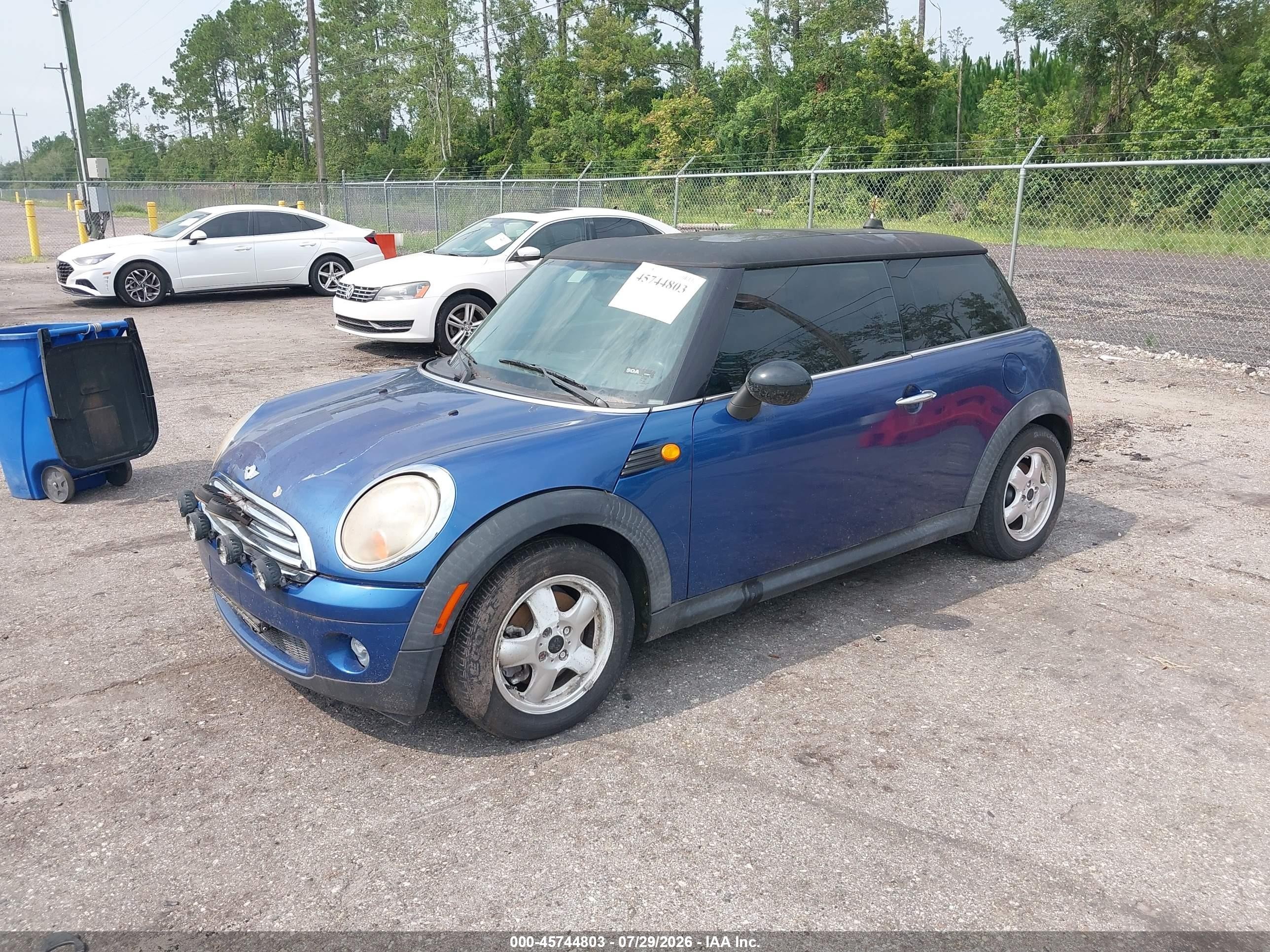 2007 Mini Cooper   Blue vin: WMWMF33557TU60186