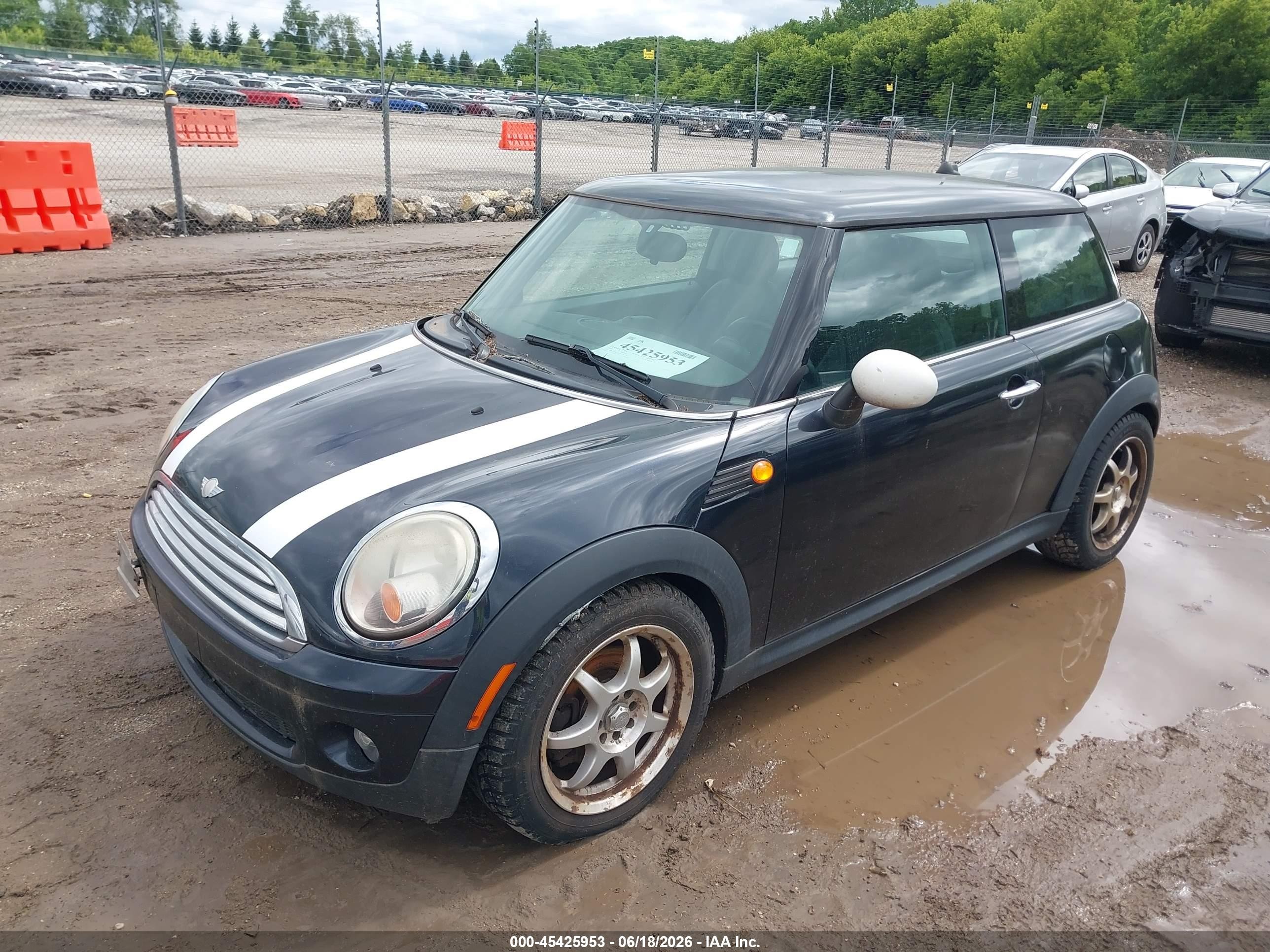 2008 Mini Cooper   Gray vin: WMWMF33558TT62518