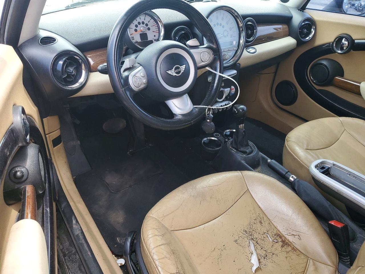 2008 Mini Cooper Черный vin: WMWMF33558TT67153