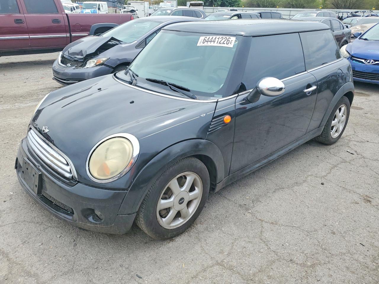 2008 Mini Cooper Черный vin: WMWMF33558TT67153