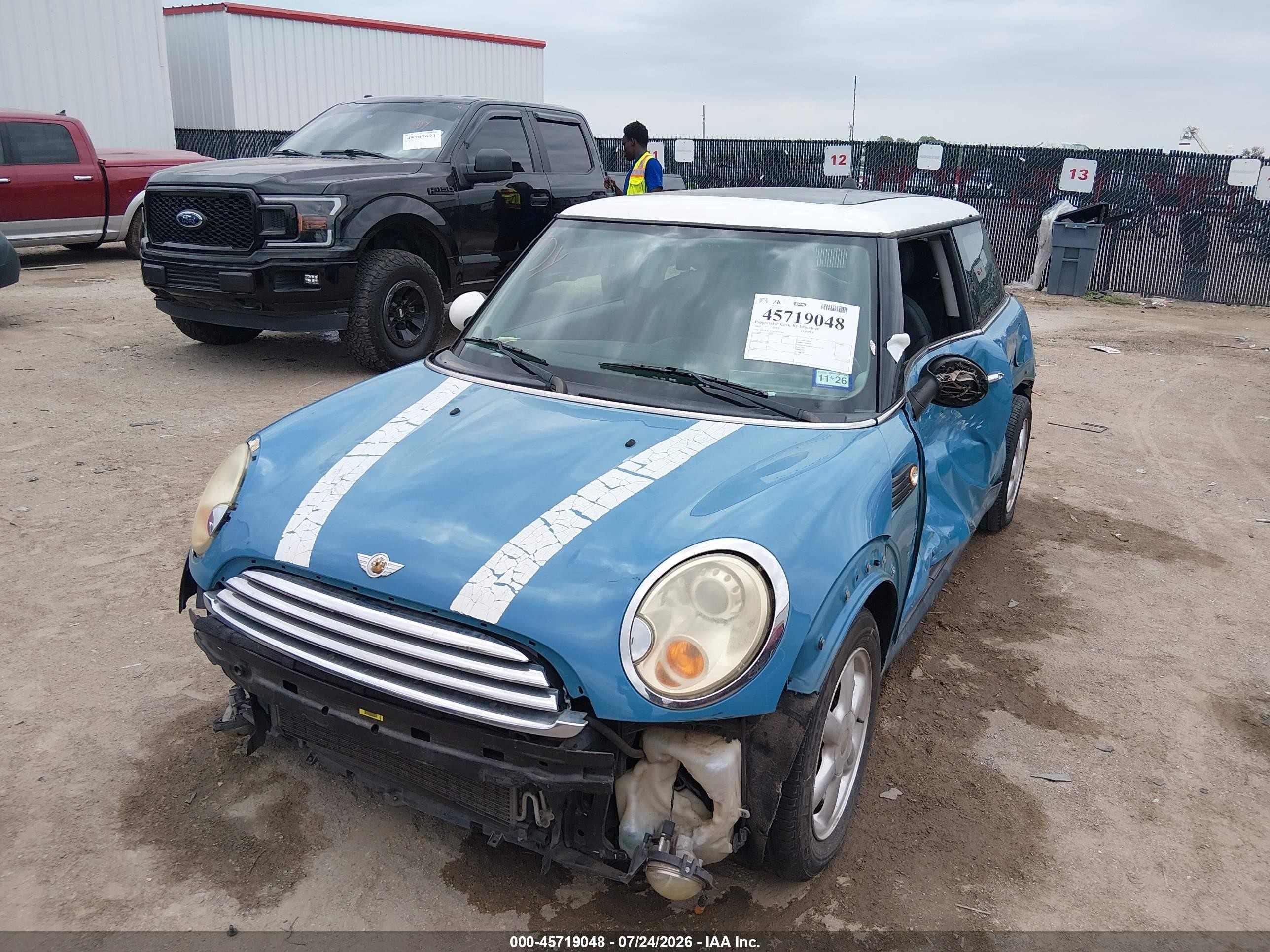 2007 Mini Cooper   Blue vin: WMWMF33567TT52563