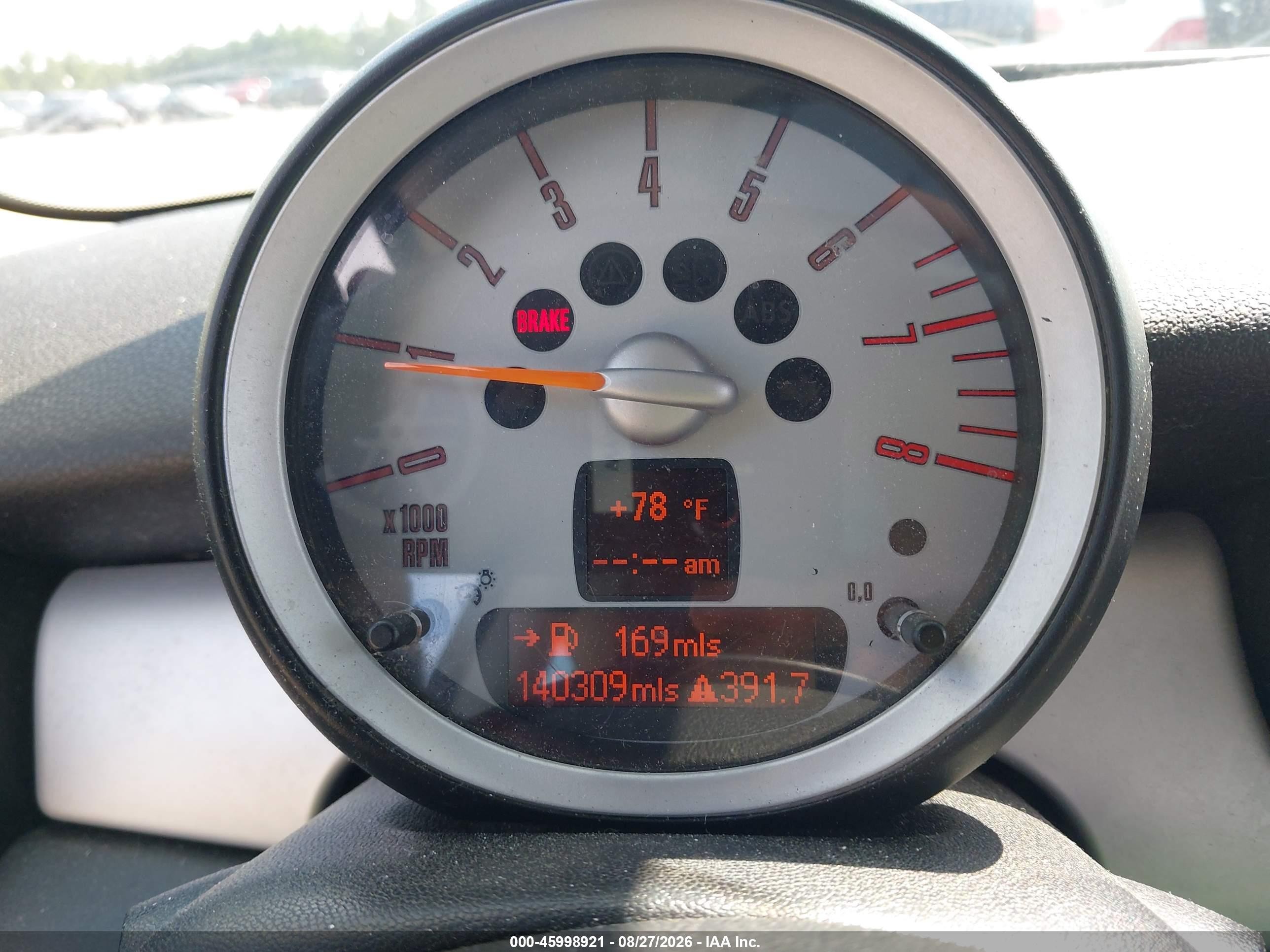 2007 Mini Cooper   Красный vin: WMWMF33567TU60200