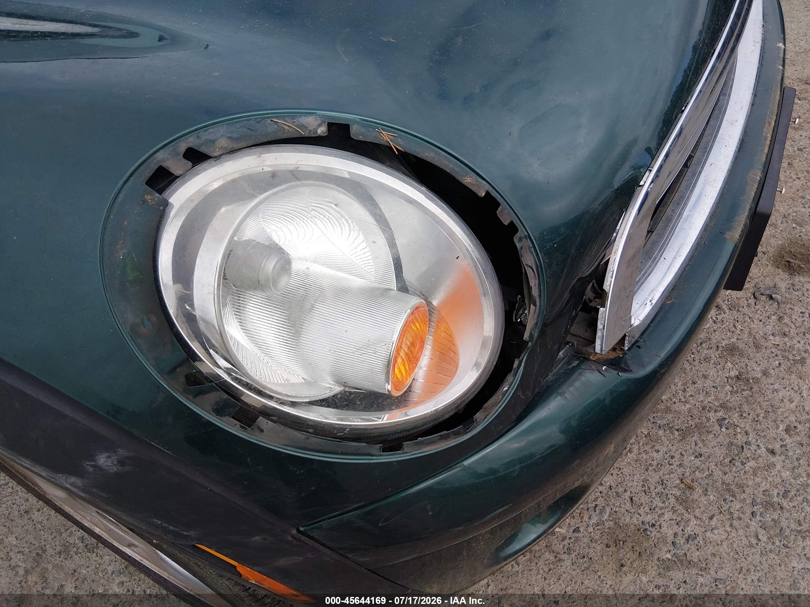 2007 Mini Cooper   Зеленый vin: WMWMF33567TU60648