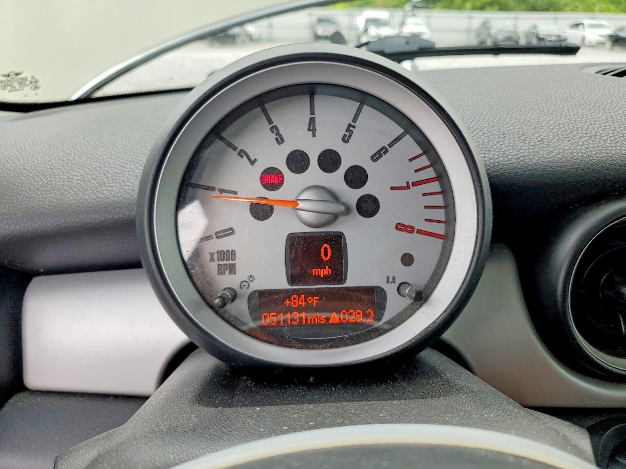 2007 Mini Cooper Cream vin: WMWMF33567TU62741