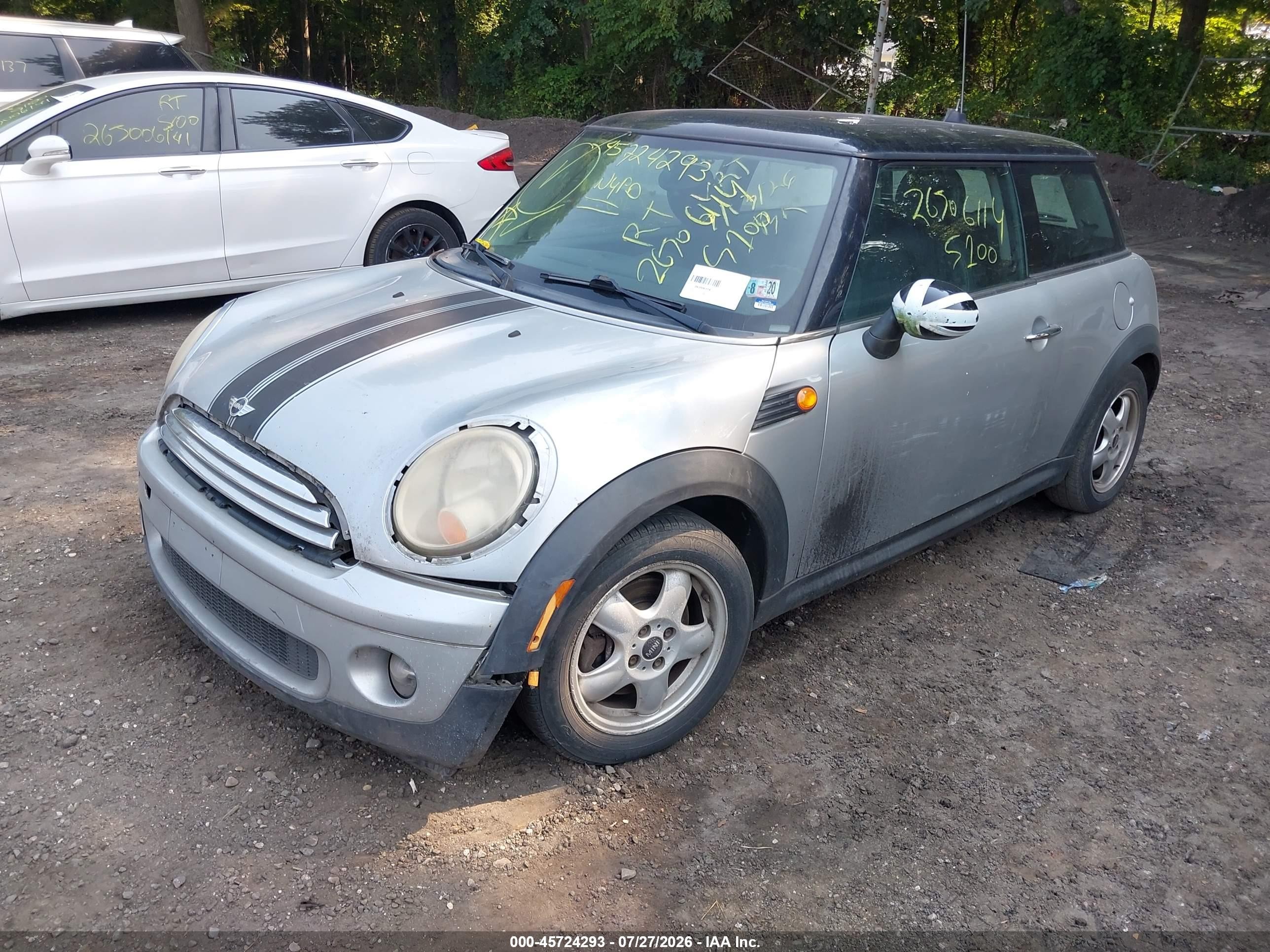 2007 Mini Cooper   Silver vin: WMWMF33577TU63574
