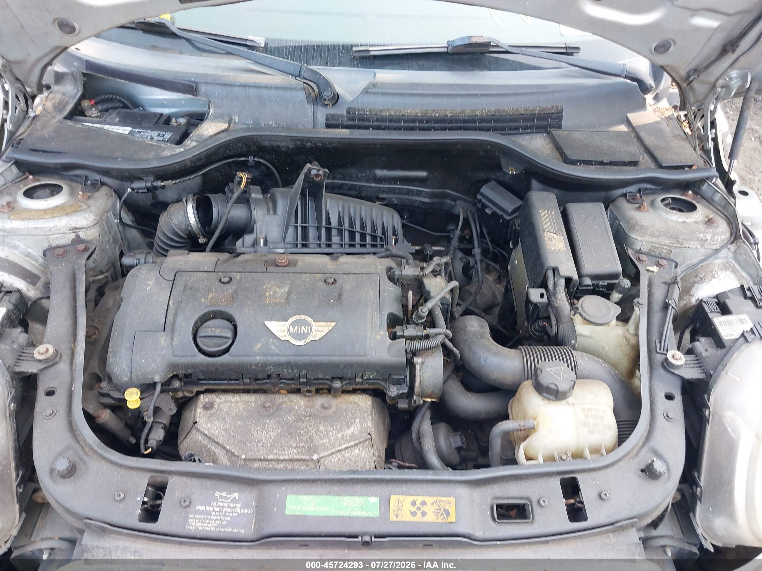 2007 Mini Cooper   Silver vin: WMWMF33577TU63574