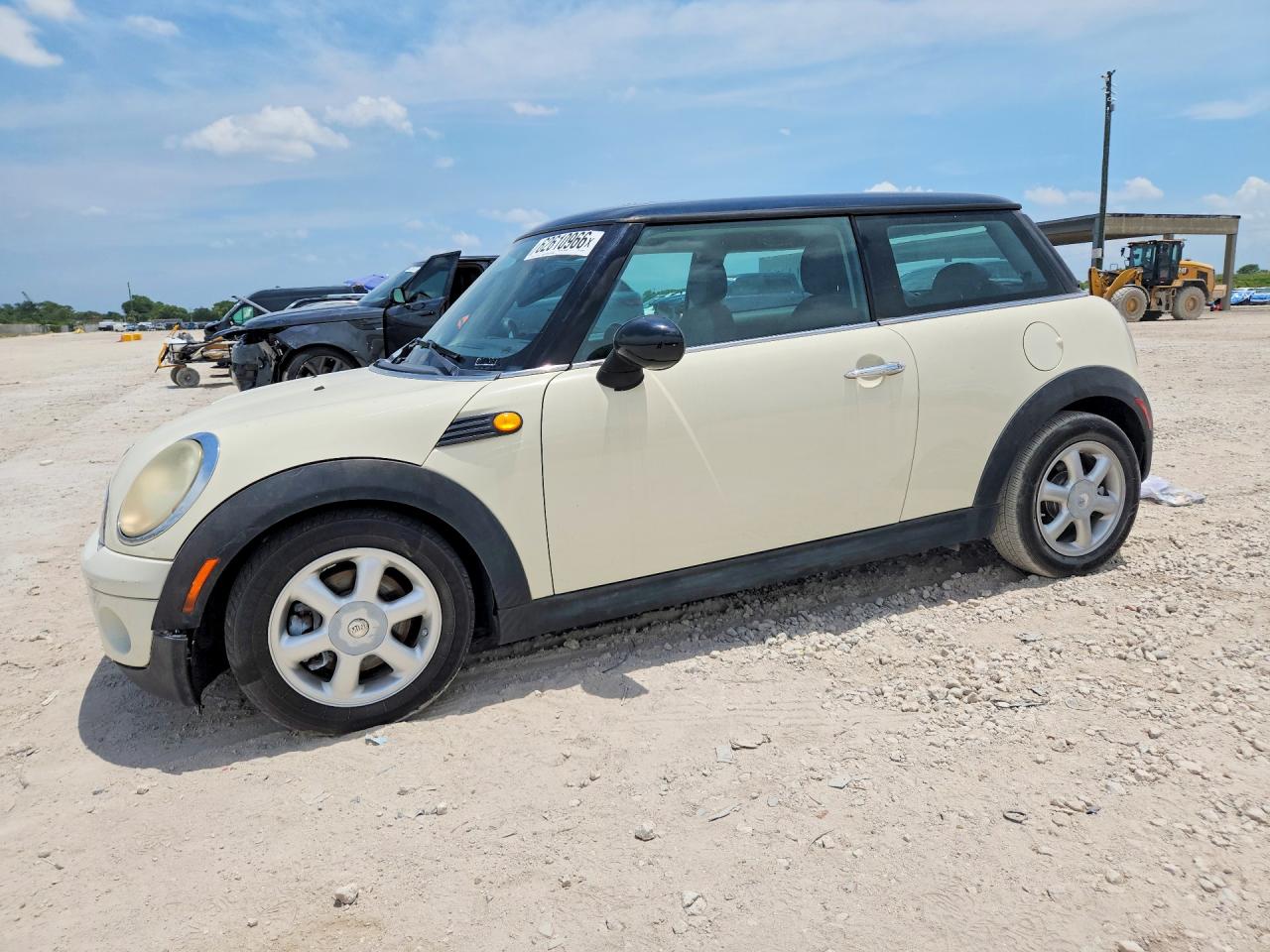 2008 Mini Cooper Cream vin: WMWMF33578TT66280