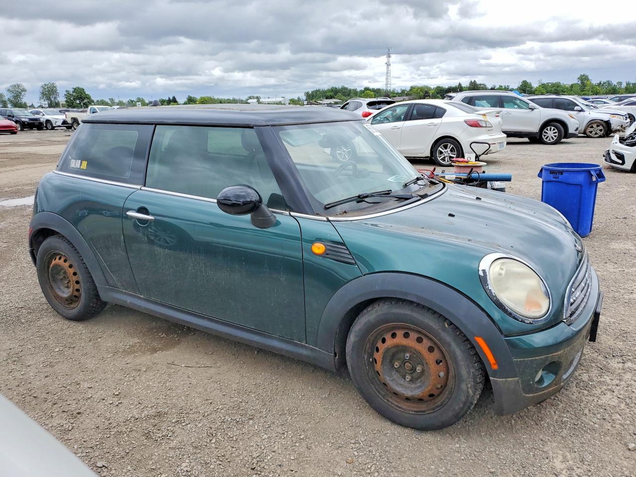 2008 Mini Cooper Green vin: WMWMF33578TU65844