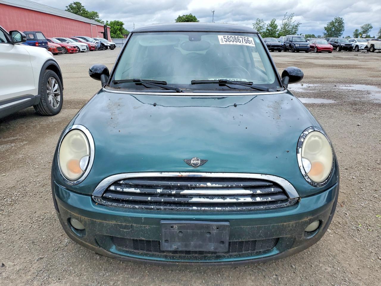 2008 Mini Cooper Green vin: WMWMF33578TU65844