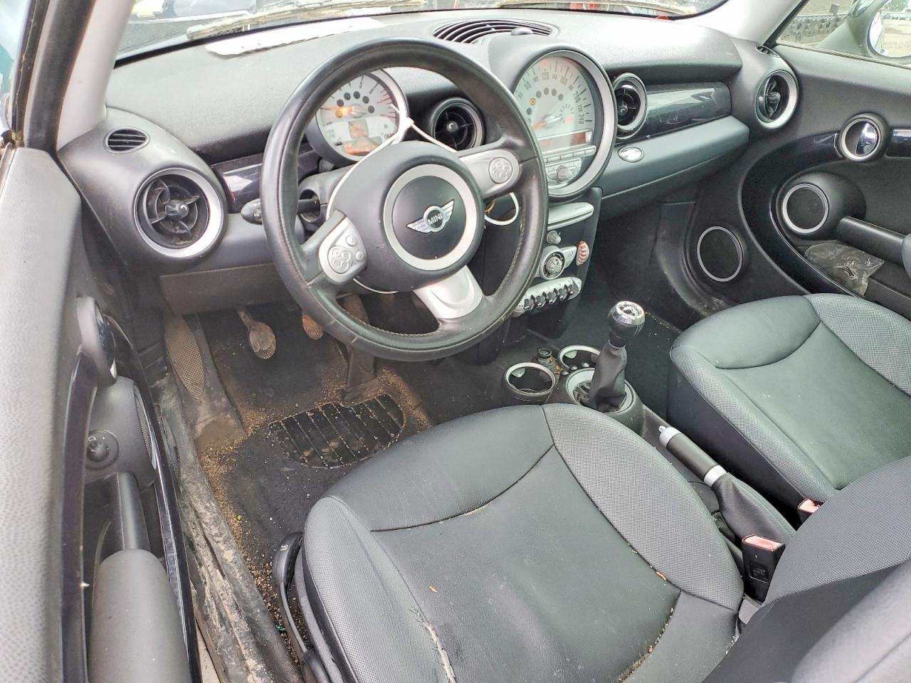 2008 Mini Cooper Green vin: WMWMF33578TU65844