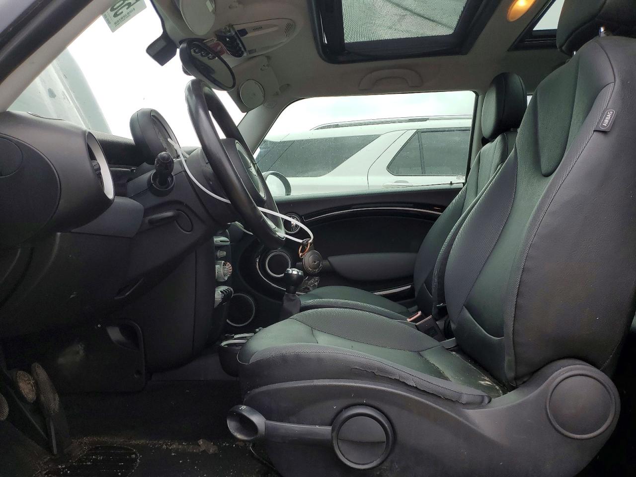 2008 Mini Cooper Green vin: WMWMF33578TU65844