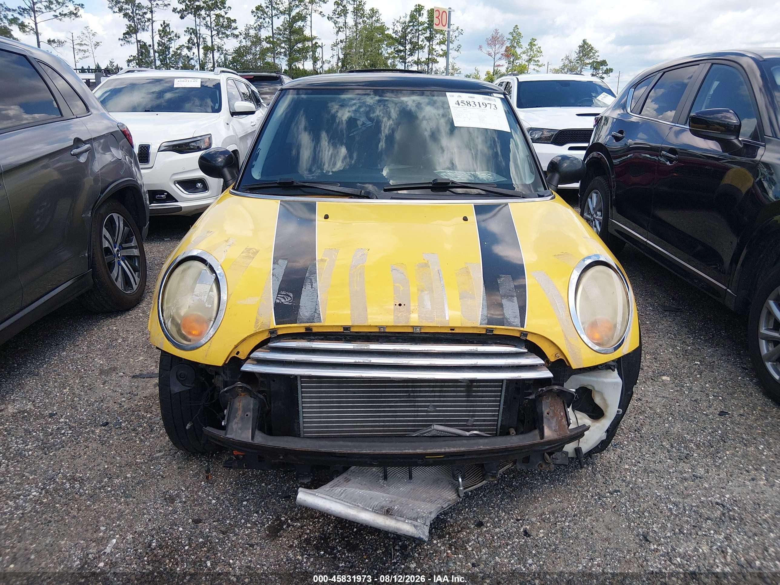 2009 Mini Cooper   Желтый vin: WMWMF33589TU76031