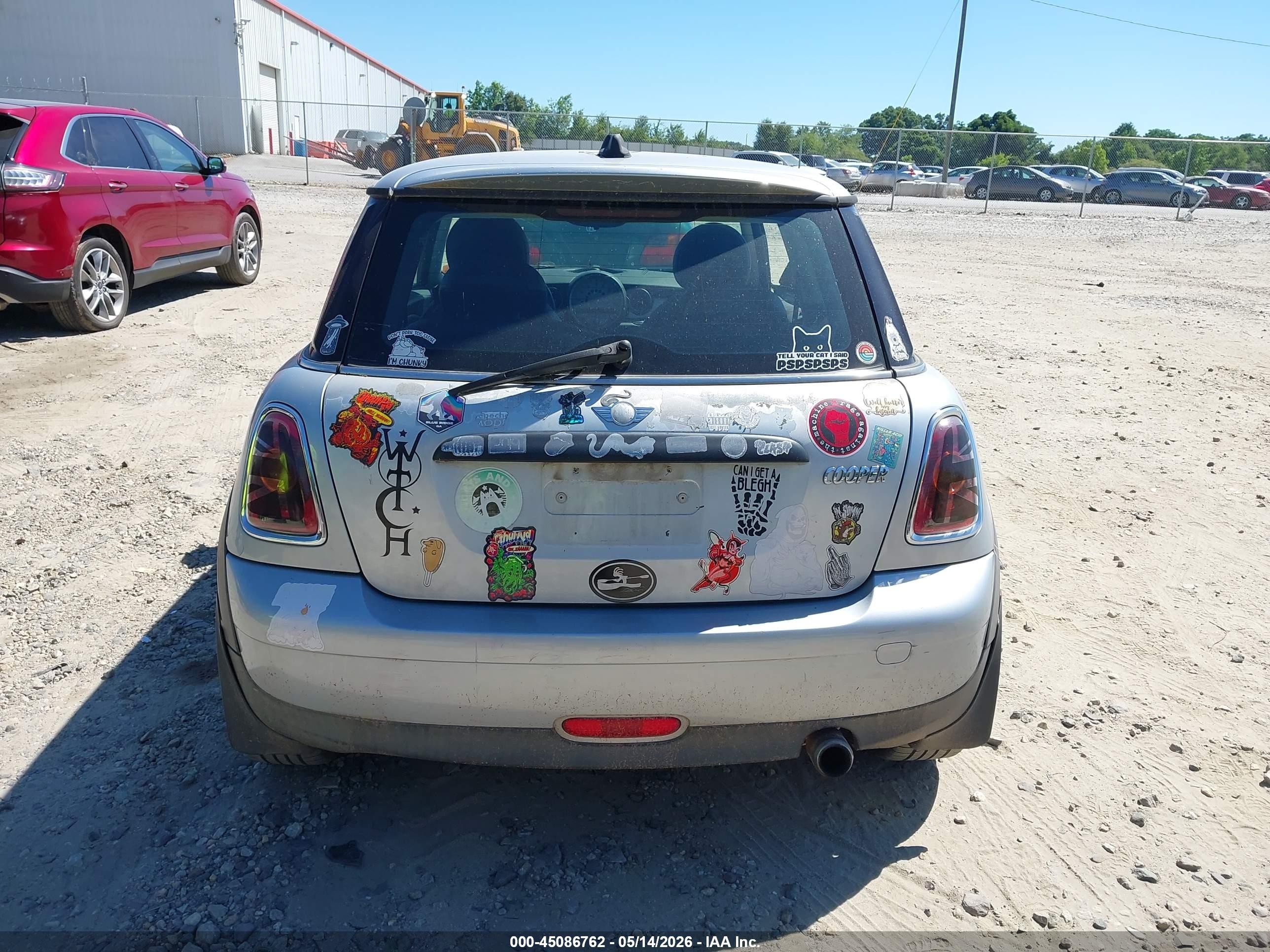 2007 Mini Cooper   Silver vin: WMWMF33597TT56316