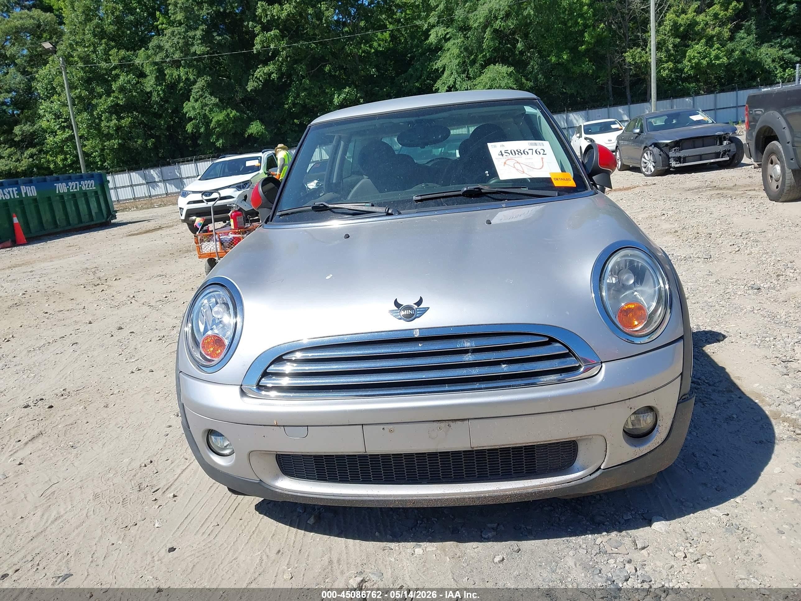 2007 Mini Cooper   Silver vin: WMWMF33597TT56316
