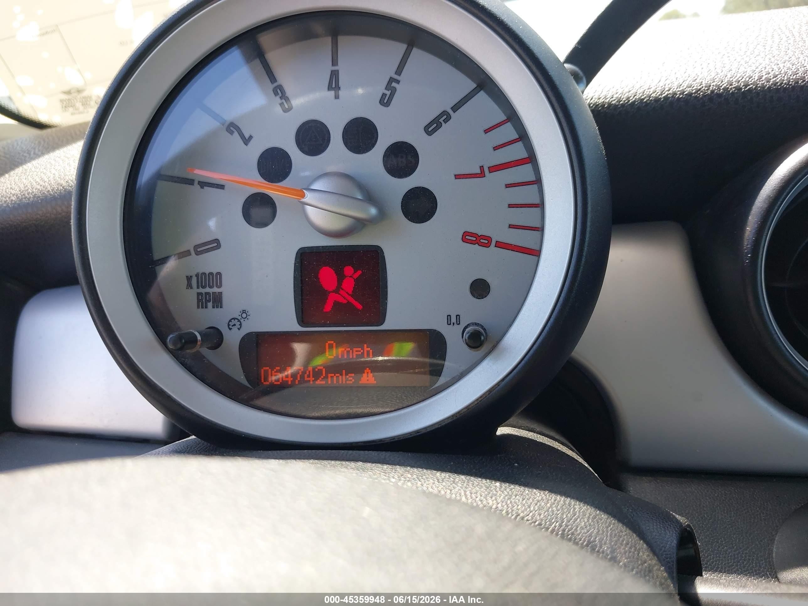 2009 Mini Cooper   White vin: WMWMF33599TU75759