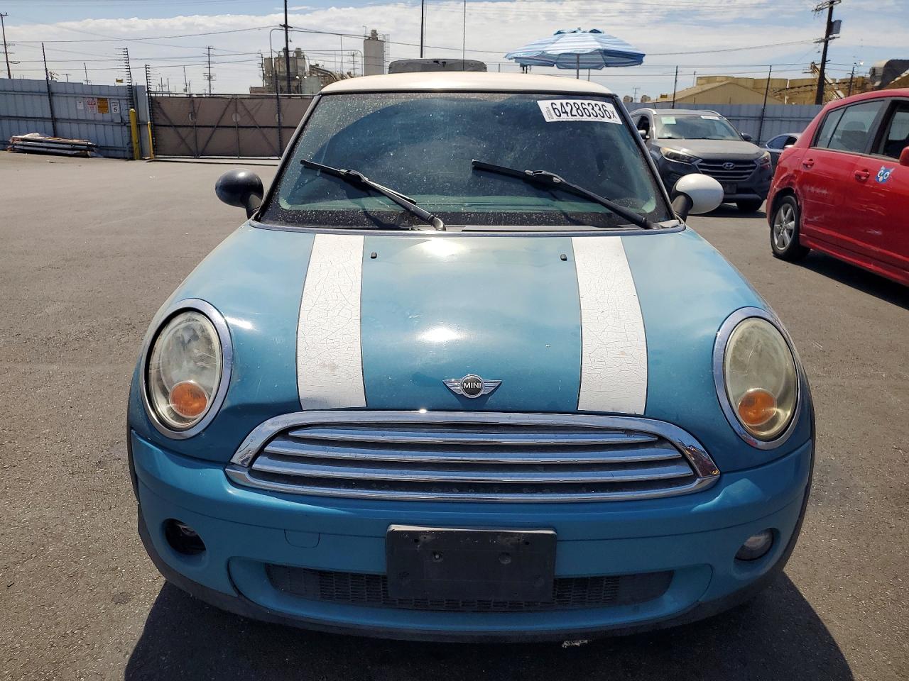 2009 Mini Cooper Синий vin: WMWMF33599TW76271
