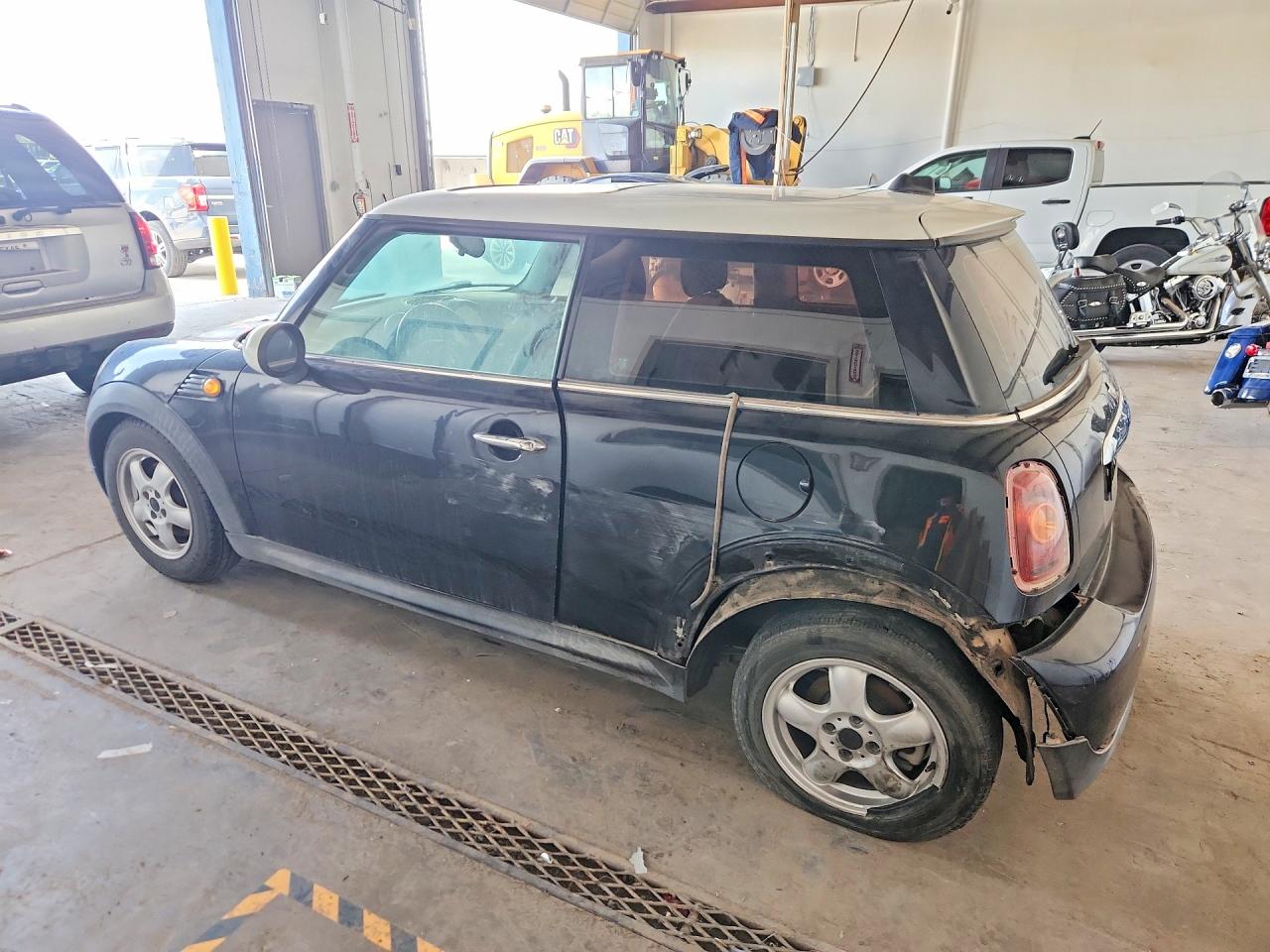 2007 Mini Cooper Hardtop Black vin: WMWMF335X7TT50315