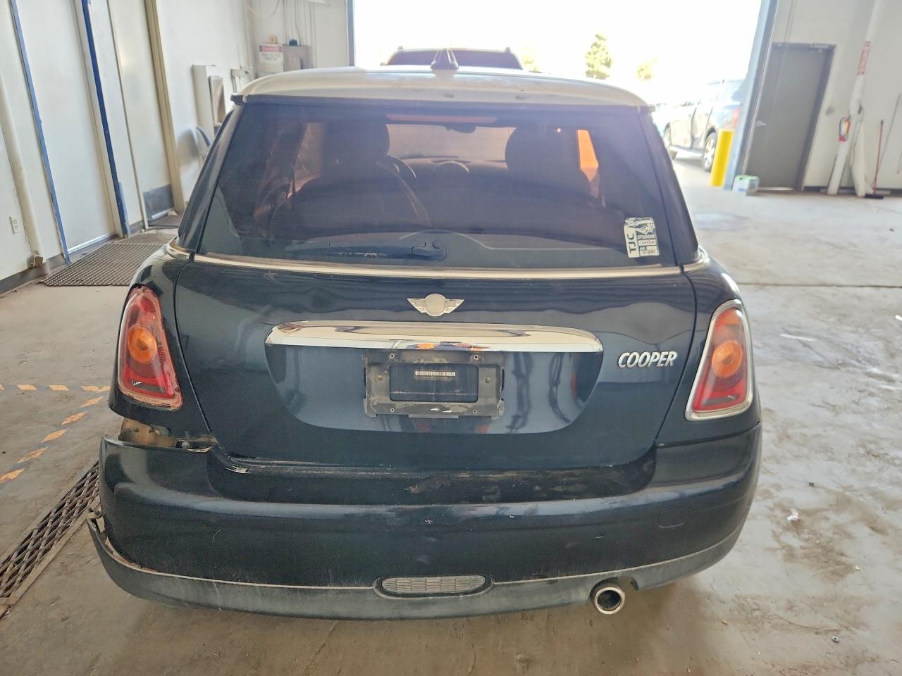 2007 Mini Cooper Hardtop Black vin: WMWMF335X7TT50315