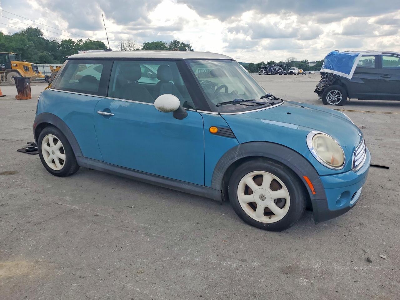 2008 Mini Cooper Blue vin: WMWMF335X8TT67133