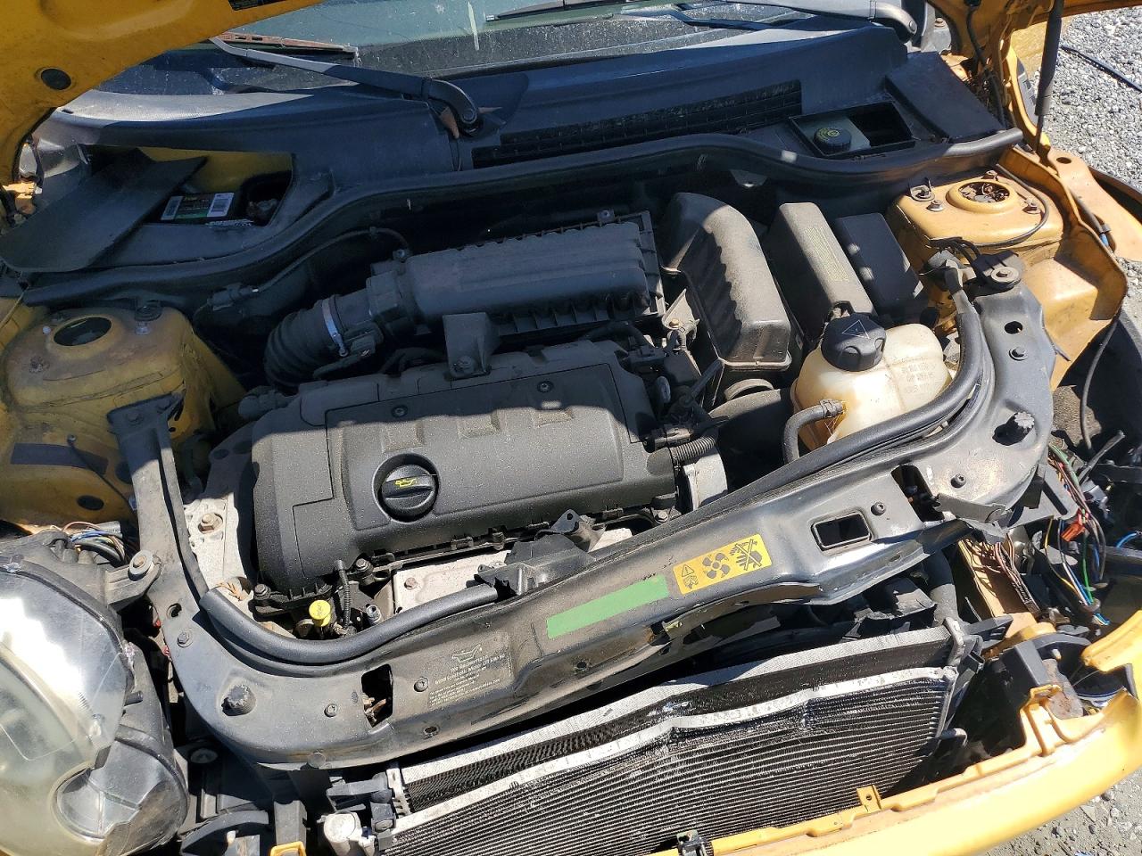 2009 Mini Cooper Yellow vin: WMWMF335X9TU71557