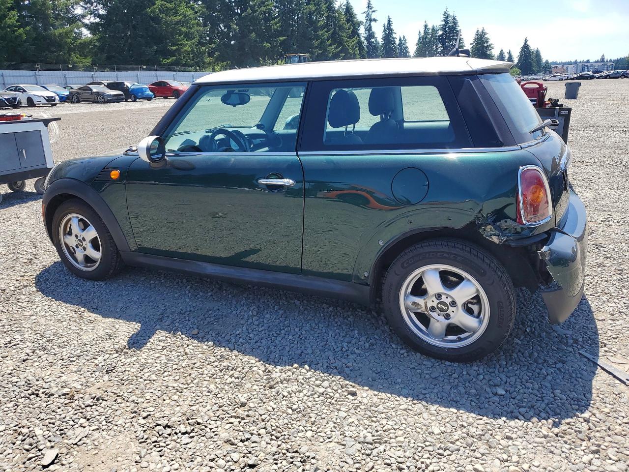 2010 Mini Cooper Green vin: WMWMF3C50ATZ25237