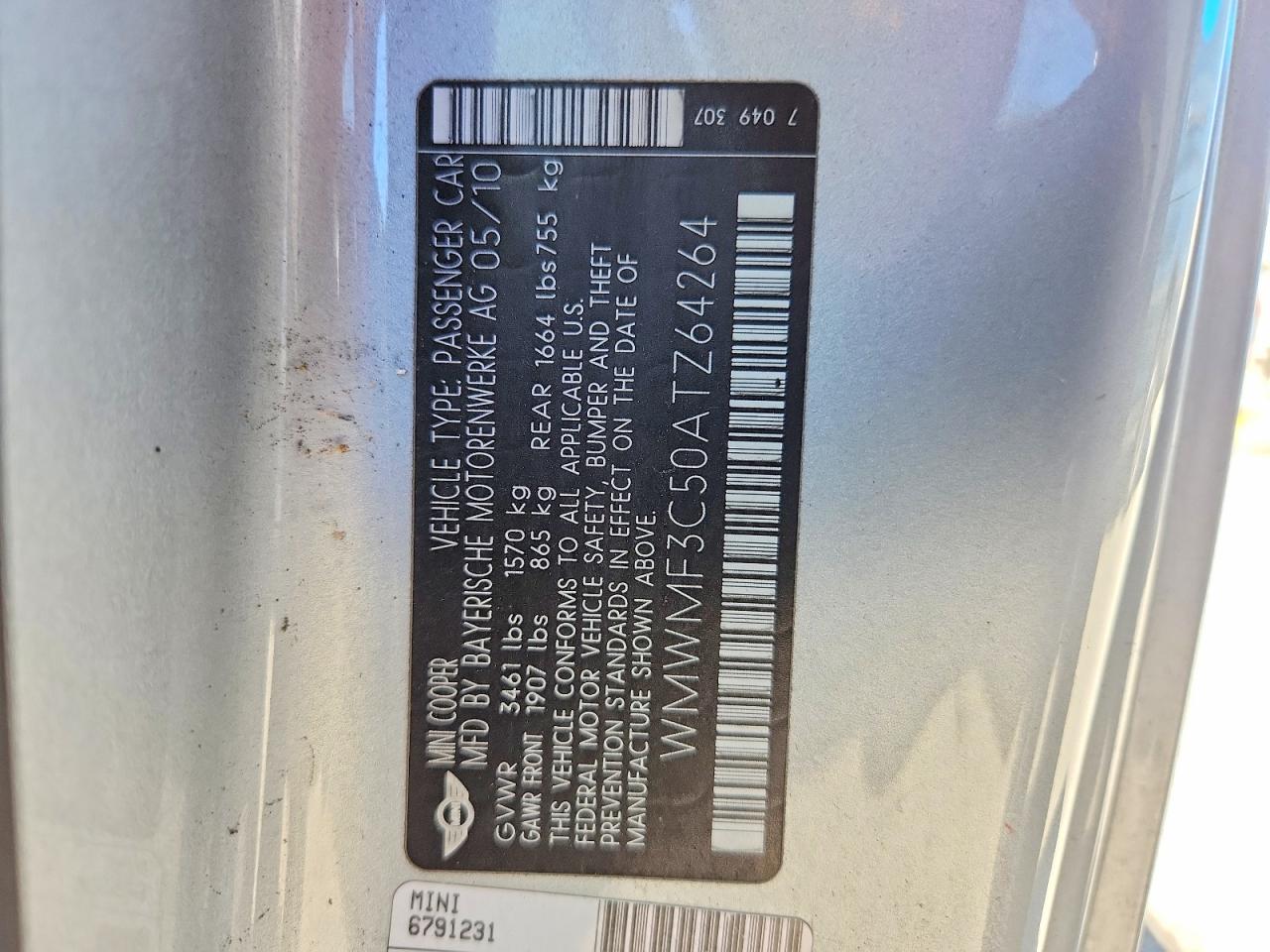 2010 Mini Cooper Silver vin: WMWMF3C50ATZ64264